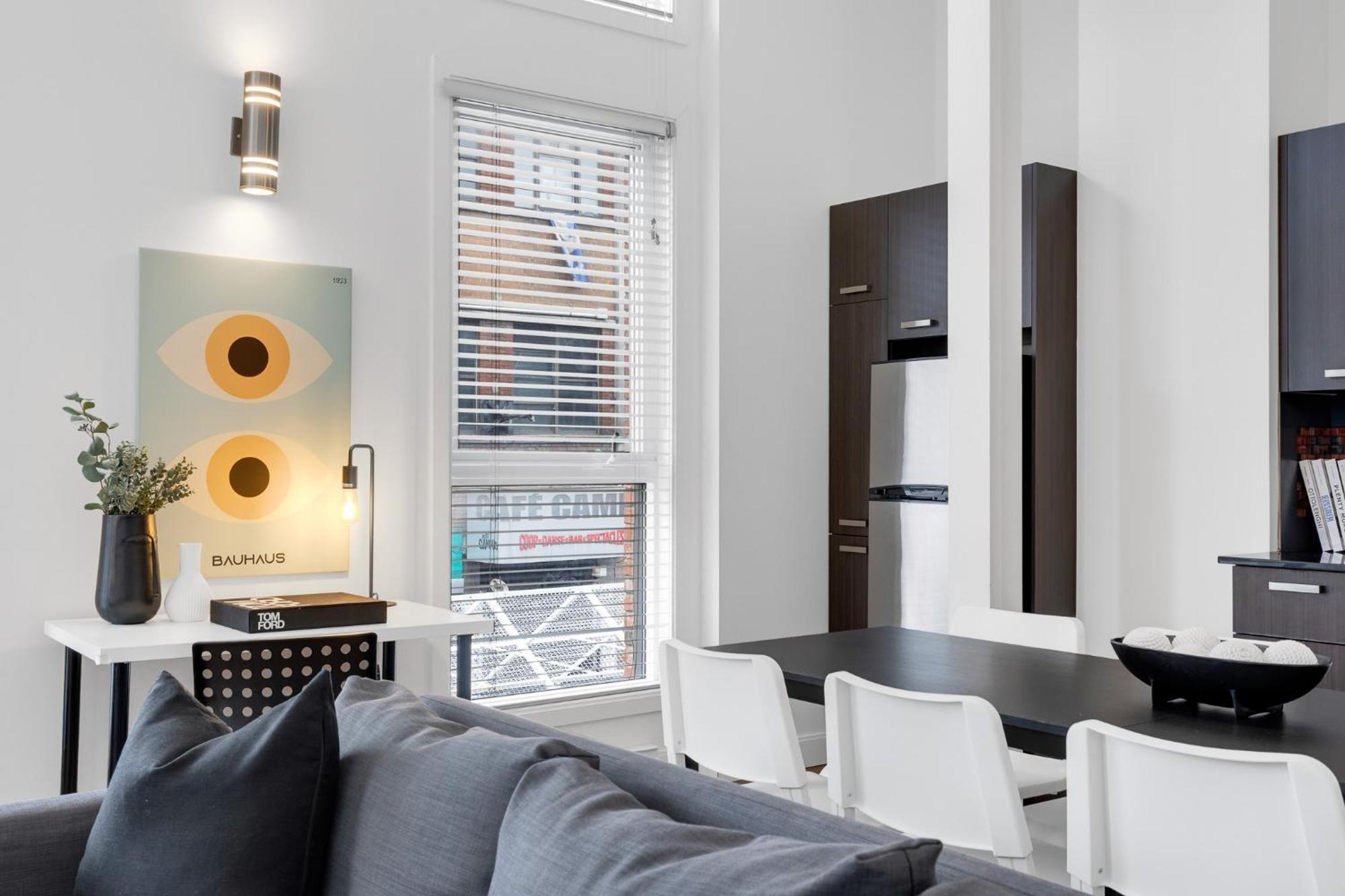 Liv Mtl Main Aparthotel Montreal Exterior photo